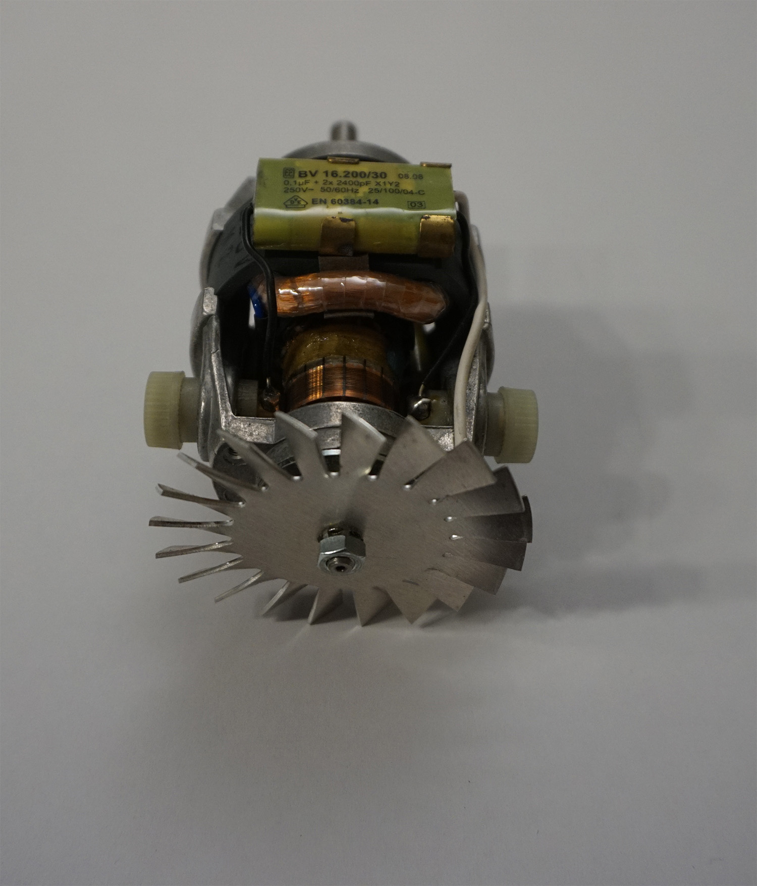 Nutzen Sie unseren Elektromotoren Reparaturdienst, AQplus 1 bis 4 Phasen Motoren